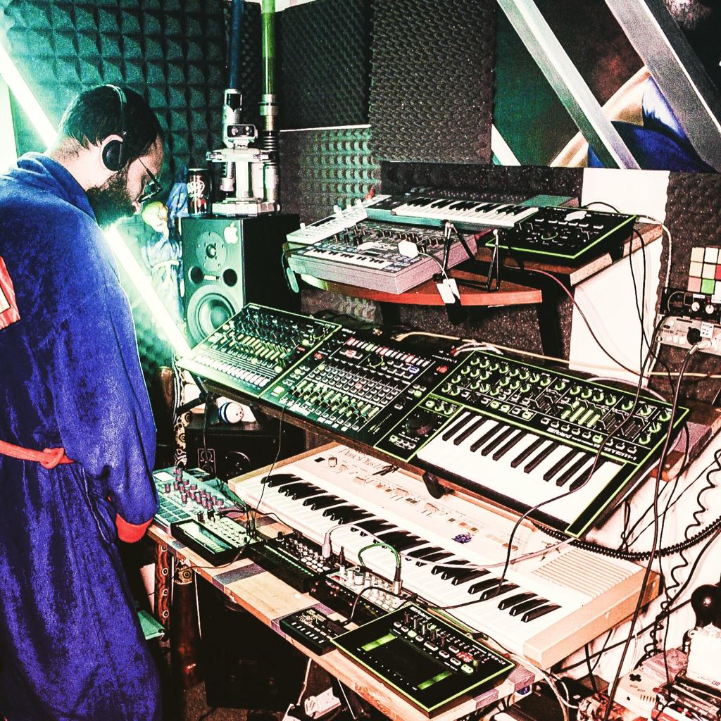 MindsEye_Media's tweet photo. #InTheLab with X-Ray The Visionary

Coming soon...

#StudioPhotography #MEMG2015 #Canon #GetBusy #ACB #Roland #KORG http://t.co/q5yfrzJ7sC