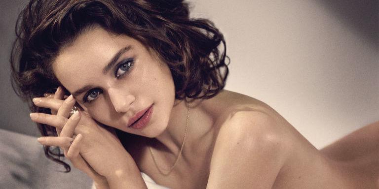 ELLEmagazine's tweet image. Is it hot in here or is it just @esquire's #SexiestWomanAlive Emilia Clarke? on.elle.com/6017B3lpW