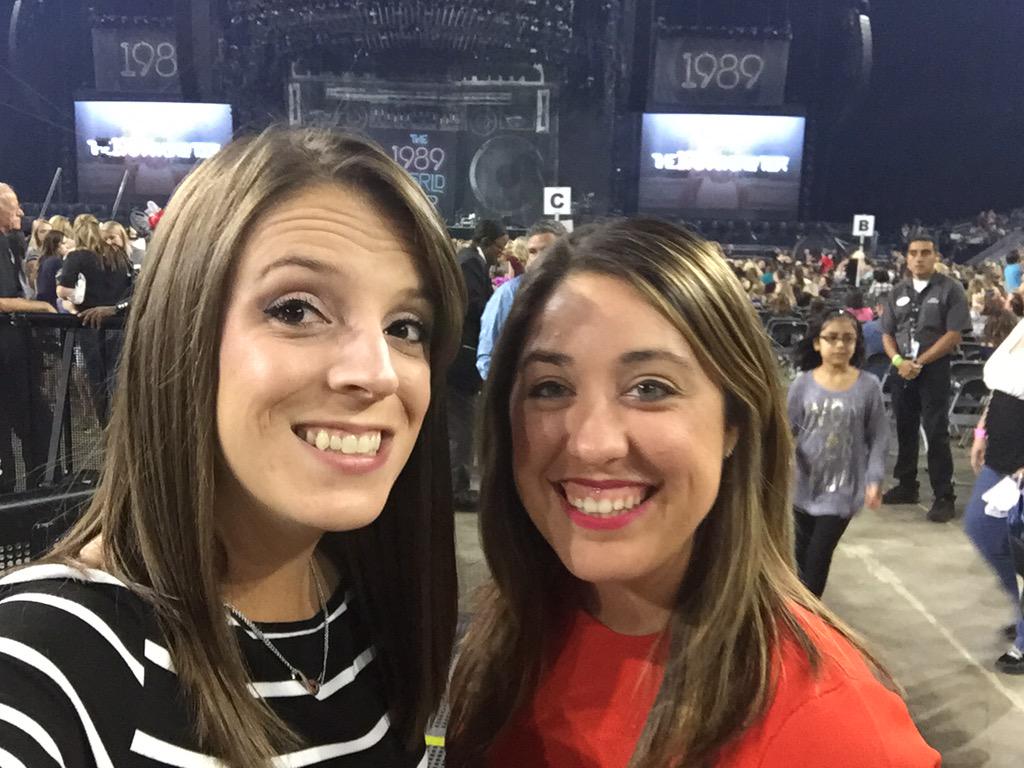 swift_tx's tweet image. 6 years, 20 concerts, 2 die hard swifties! We love you @taylorswift13 #1989tourarlington @taylornation13