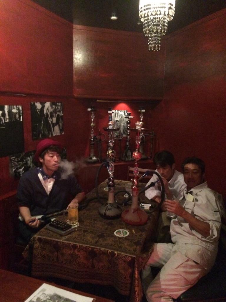 田村淳 シーシャ 水たばこ にはまってます 僕はたばこをやめて5年経ちますが ここにきて水たばこにハマるとは 色んな吸い方があるらしいですが 僕は肺に入れないで 楽しむ様にしています あま いフレーバーが特に好きです 雰囲気怪しいけど合法w Http 田村淳 シーシャ 水たばこ にはまってます 僕はたばこをやめて5年経ちますが ここにきて水たばこにハマるとは 色んな吸い方があるらしいですが 僕は肺に入れないで 楽しむ様にしています あま いフレーバーが特に好きです 雰囲気怪しいけど合法w Http