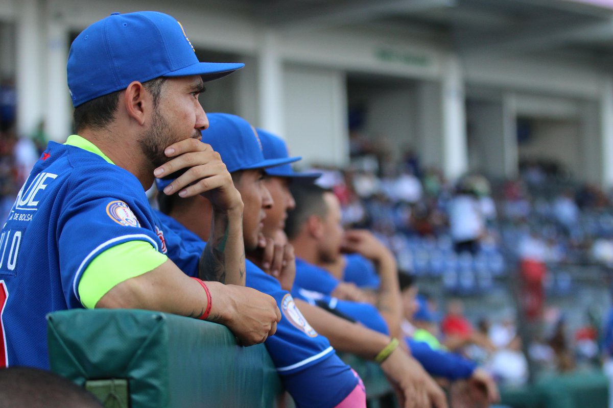 charrosbeisbol's tweet photo. Apalean los #Charros a  @clubtomateros y consiguen sexta victoria consecutiva
#Álbum->http://t.co/vbIeUjFEKZ http://t.co/XiOkwm5RLs