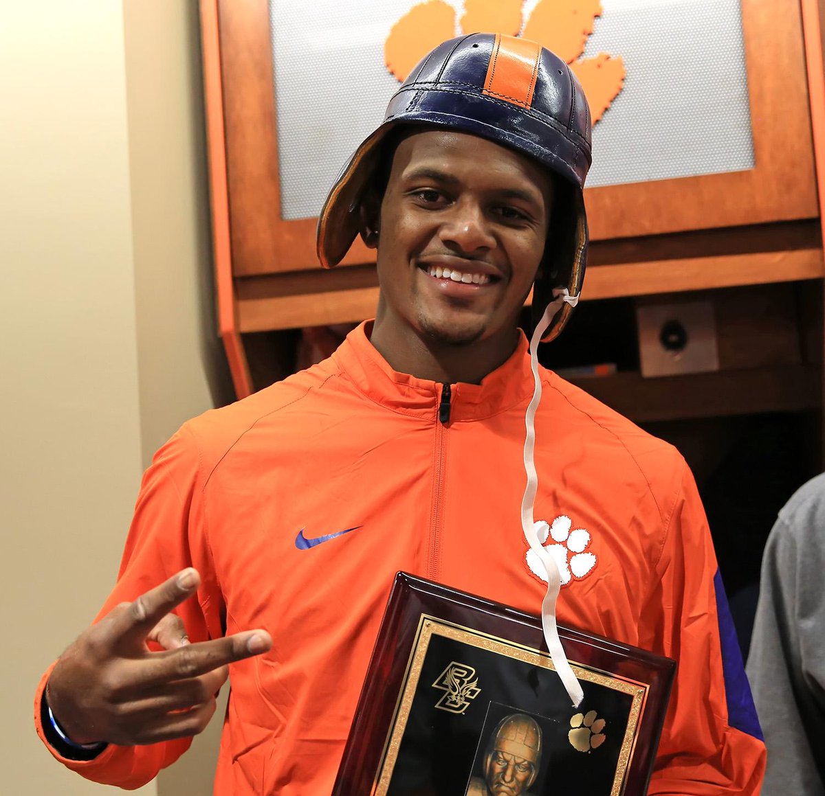Clemson Football on Twitter "Trophy time! Deshaun Watson wins the