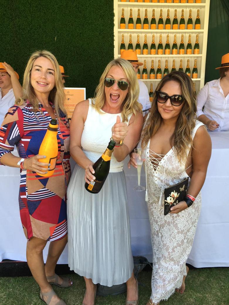 lisa_licht's tweet image. #clicquotstyle #vcpoloclassic @veuvecliquot #flyingballs