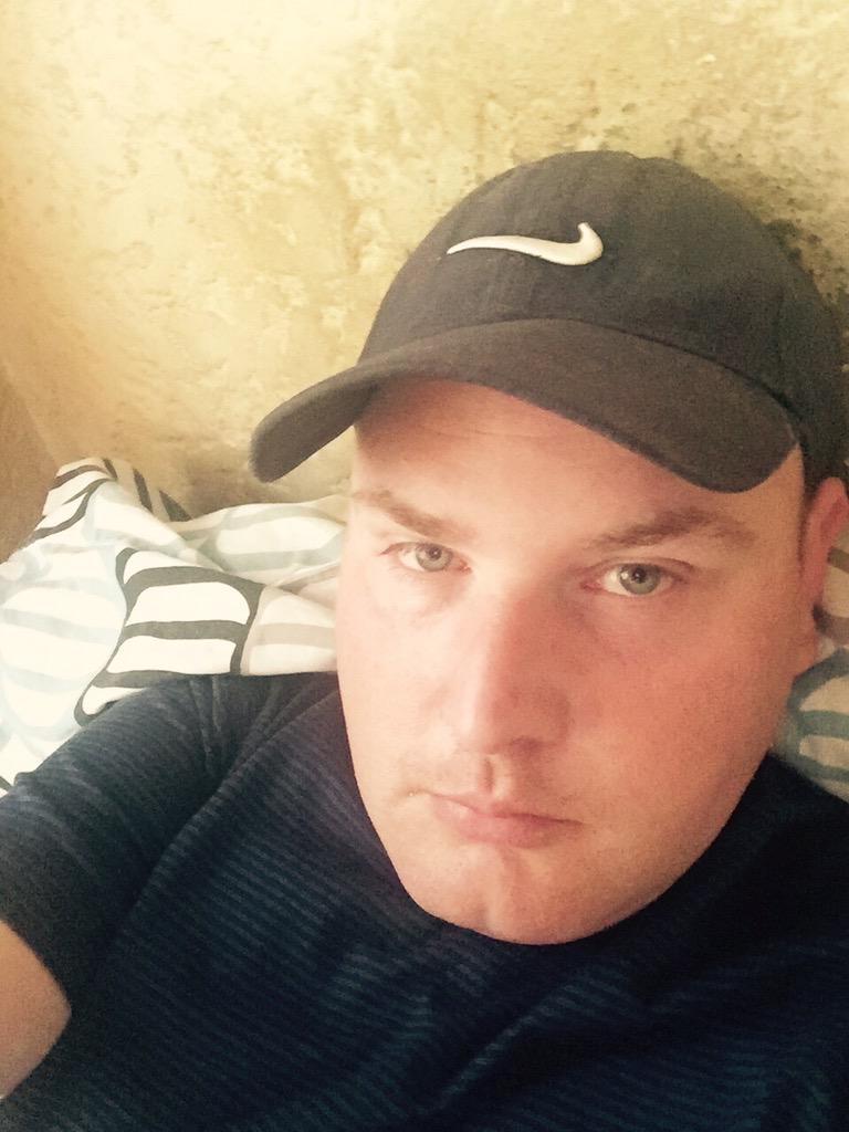 ChrisCaggs's tweet photo. #chriscarragher otherwise known as .@ChrisCaggs #selfie #sunday #cruisethisweek #diamondprincess #cleanbath http://t.co/A5DrTfObbA