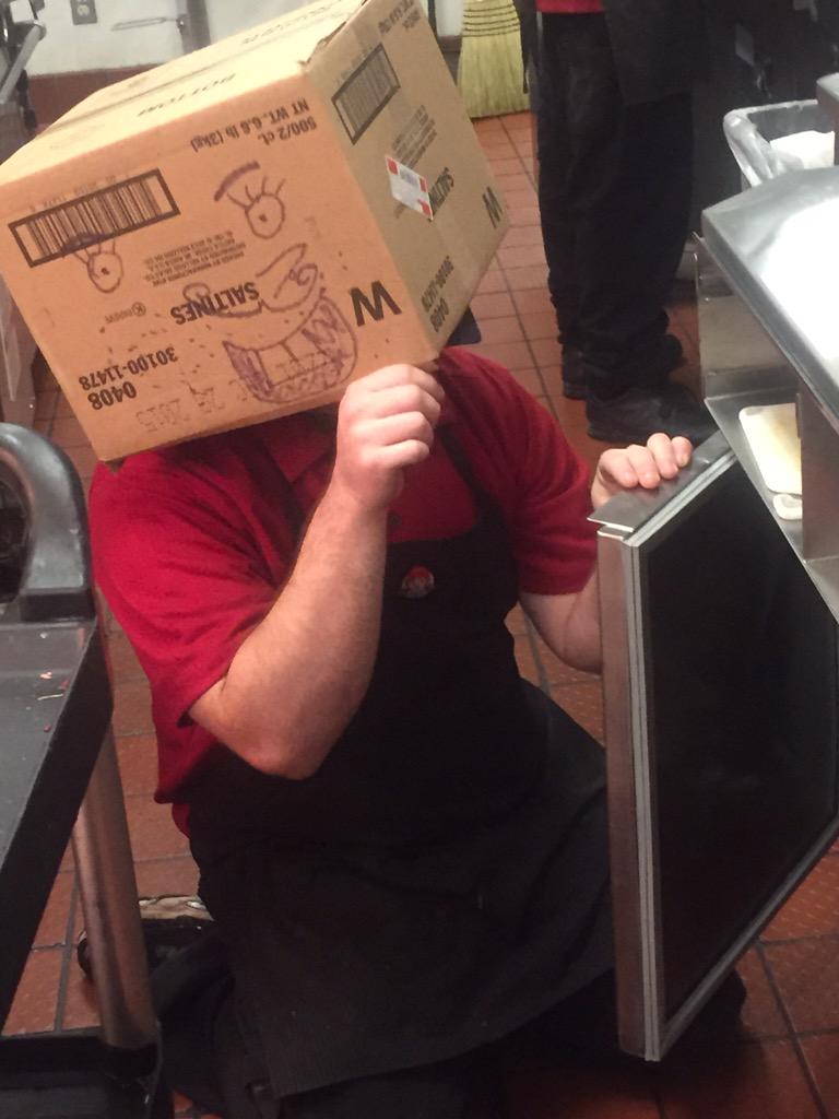 ruby_kelley18's tweet image. I work at Wendy&apos;s and this is what we do when we have too much spare time #FastFoodFun