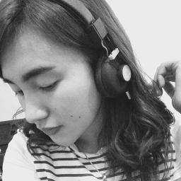 Dengarkan cover "Tak Seindah Cinta Yang Semestinya" ini melalui #Smule: smule.com/p/115690202_18… #SingKaraoke