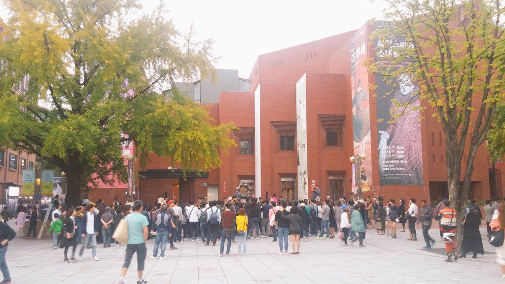 #공원은공연중 #팝업씨어터

18일의 마지막 공연인 #퍼니밴드 의 공연이 진행중입니다:)

다음주에 계속 될 팝업씨어터 기대해주세요!