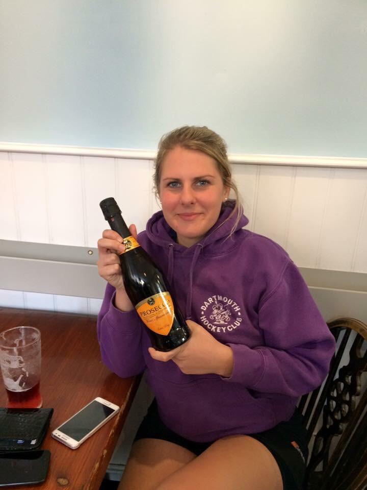 Player of the match was Lisa Hunt, very well deserved after she smashed it out of her position this week!