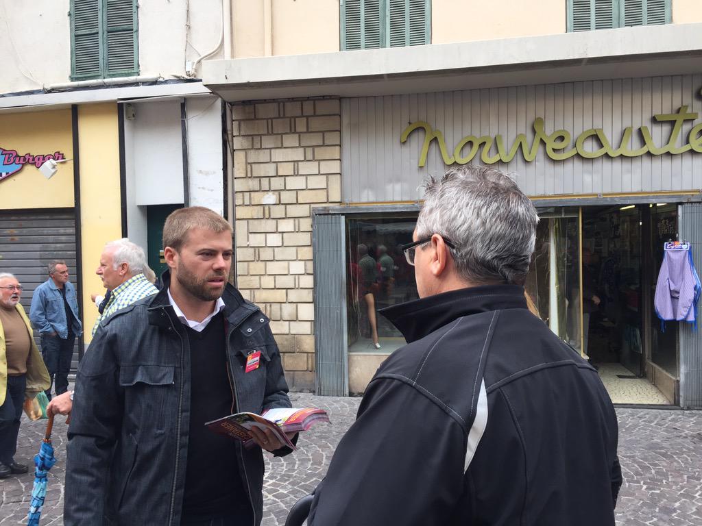 .@OlivierAndrau à la rencontre des seynois pour faire voter @ccastaner ! #AmbitionPACA