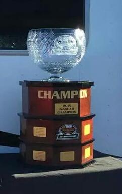 Closest point battle in the 30 year #NWMT history who will take the title <a href="/doug_coby/">Doug Coby</a> <a href="/RyanPreece_/">Ryan Preece</a> <a href="/WoodyPitkat/">Woody Pitkat Racing</a>