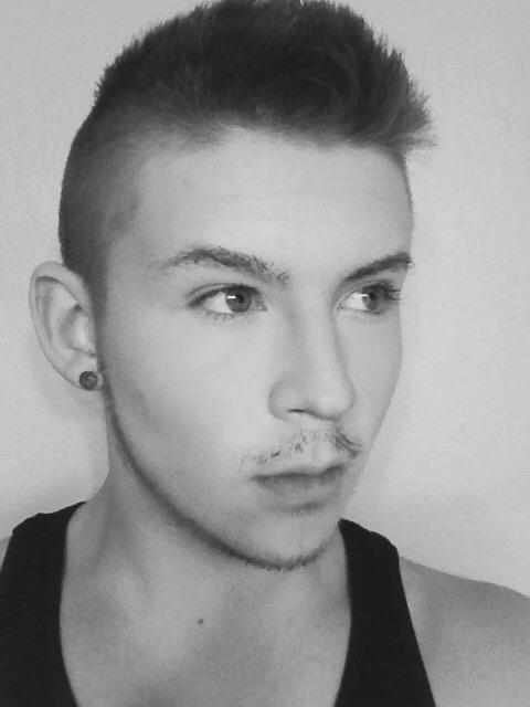 Star_Dailey's tweet image. Selfie Time !!! Post your selfie in the comments below !!!