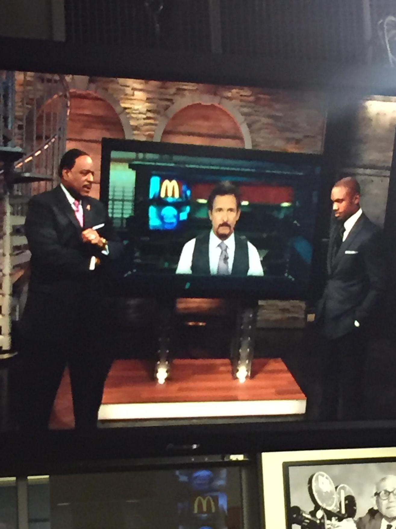 CRm7_DMUwAIz5VB.jpg:large