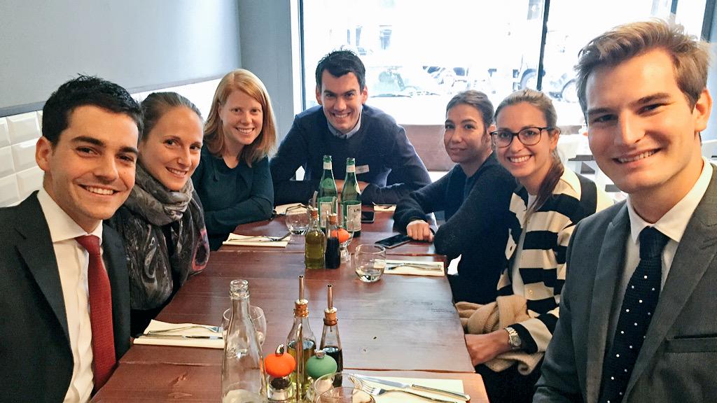 Amitié entre les rédac <a href="/RTSinfo/">RTS Info (compte archivé)</a> et <a href="/lemanbleutv/">Léman Bleu</a> avant le marathon #EF2015 #EFGE15