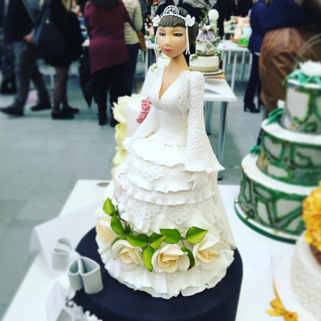 iFoodit's tweet photo. Torte come opere d'arte al #cakefestival2015 ! Tra poco anche la presentazione de #ilgustodellaterra ,vi aspettiamo! http://t.co/nl8RlHSagv