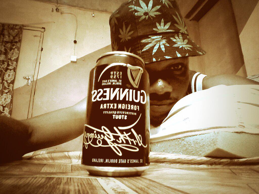 ManLike_Blaze's tweet photo. A nice Sunday. What else than @guinness to go with it. #madeofblack #BGOKY http://t.co/aO5YFhiLeh
