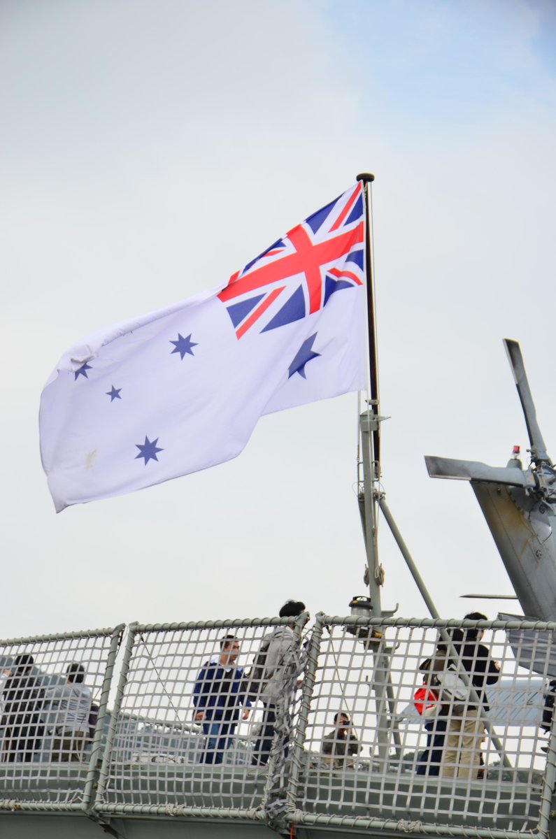 ユキカゼ オーストラリア海軍フリゲート スチュアート Stuart 艦首旗のデザインは国旗と同じ 軍艦旗 は国旗のブルーエンサインを反転させたオーストラリア ホワイト エンサイン 観艦式 Http T Co 2xxjjnjypp ユキカゼ オーストラリア海軍フリゲート スチュアート Stuart 艦首旗のデザインは国旗と同じ 軍艦旗 は国旗のブルーエンサインを反転させたオーストラリア ホワイト エンサイン 観艦式 Http T Co 2xxjjnjypp