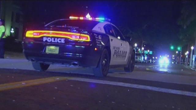 Police say 1 killed, 4 injured in shooting at ZombiCon in Fort Myers bit.ly/1VYZLPW?utm_me… http://t.co/JzIWcZYYBB