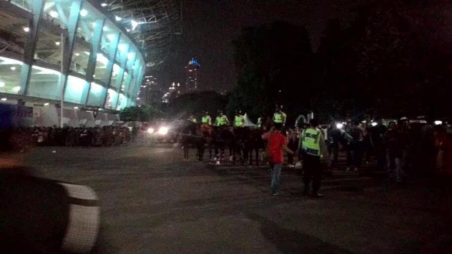 710 fans were arrested by Jakarta police during the president cup final today
