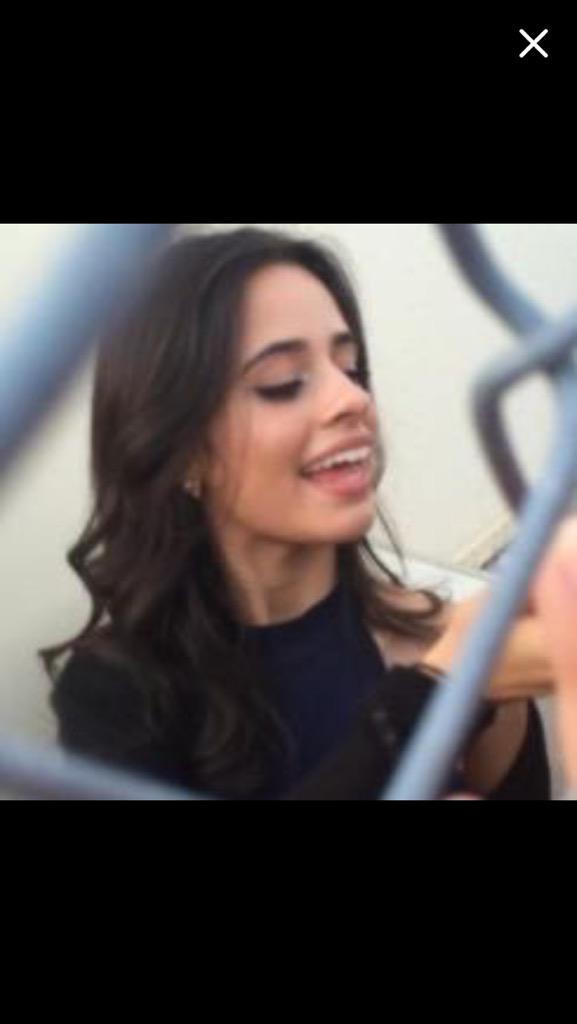 MyRelatingLife's tweet image. SOMEONE DM ME A LOW QUALITY PICTURE OF JUSTIN BEHIND GATES LIME THIS