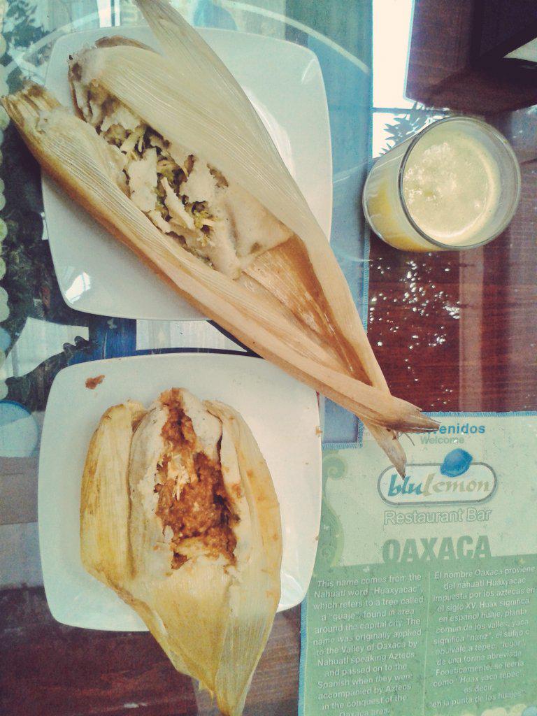 ProyectoViajar's tweet photo. #desayuno #explosivo #Oaxaca #Mexico #breakfast #jugo #tamales #picante #hot #spice #proyectoviajar #proyectosabroso http://t.co/RFpq3mdZbM