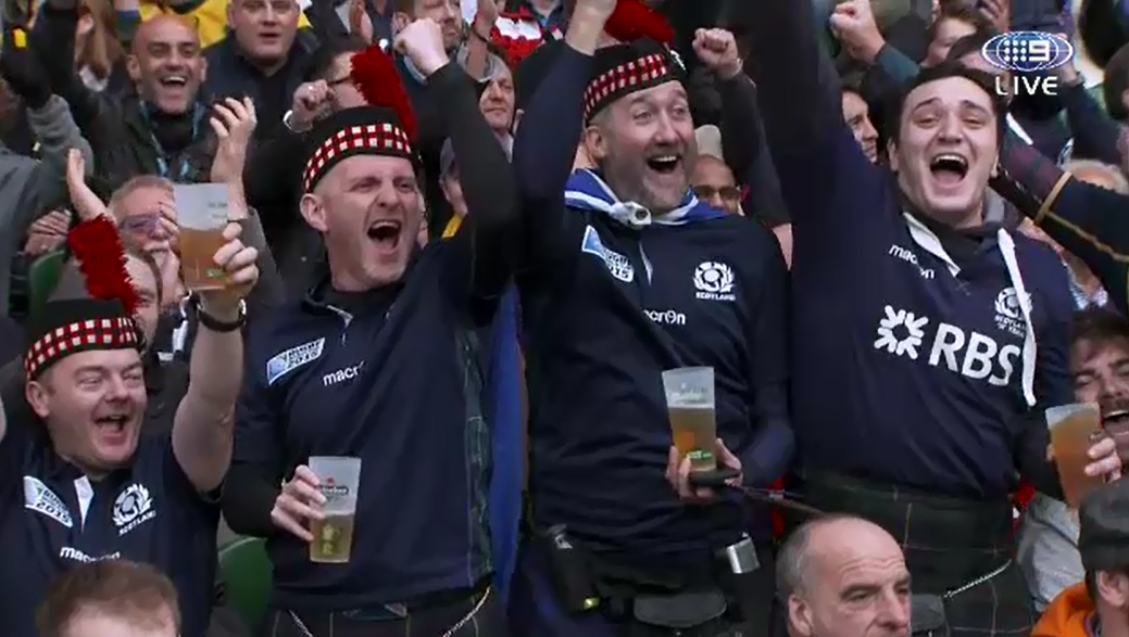 9Gem's tweet photo. .@Scotlandteam's fans are not giving up! #AUSvSCO #RWC2015 http://t.co/WRI8ze3MAl