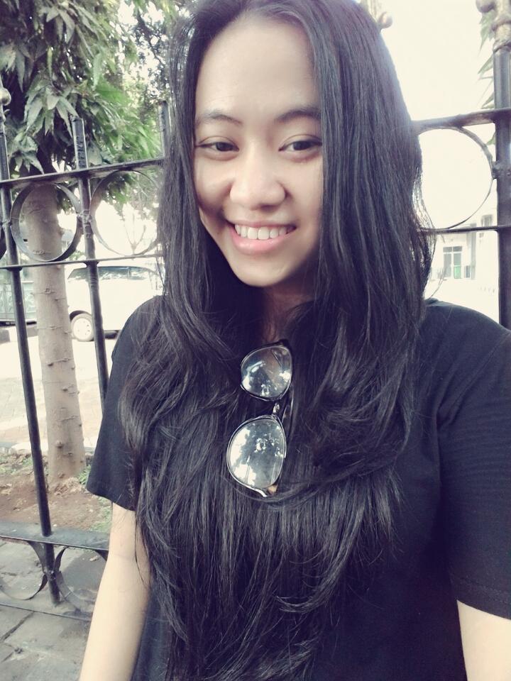 HaniBoney's tweet photo. Walaupun melelahkan tetap tersenyum manis hihi 😄 happy sunday 😍 http://t.co/Gvu8Tznfqe