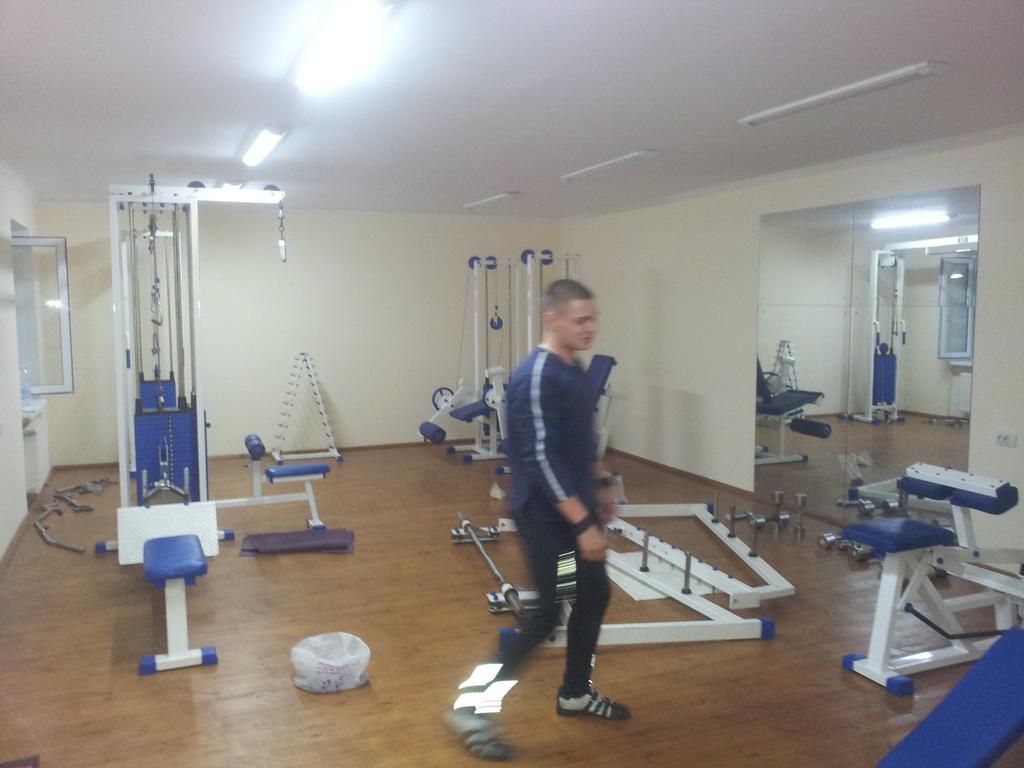 Anton_Voit's tweet photo. Новый зал ахуенен)) http://t.co/tH7TwY6sTL