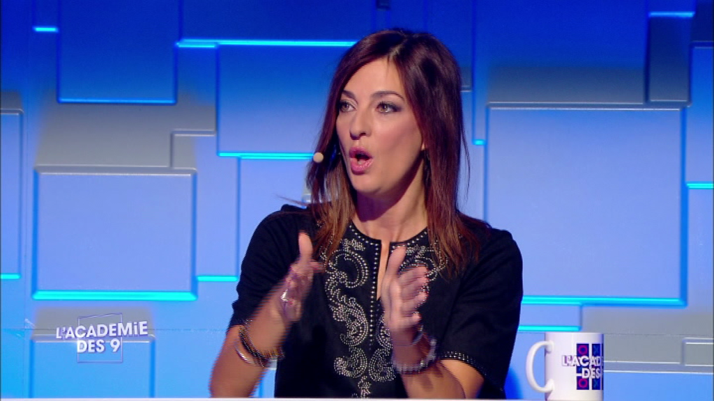 Spécialement pour l'#AcadémieDes9, <a href="/eveangelioff/">Eve ANGELI OFFICIEL</a> est passée du blond au foncé. On en est honoré ;)