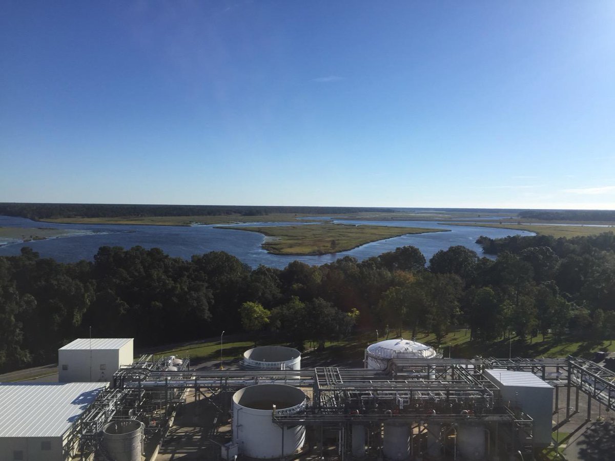 Kellymlilly1's tweet photo. My view from the top of the silo at work. http://t.co/4XTa3S4bOf