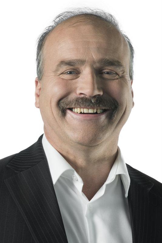 PLR Neuchâtel (@plrne) on Twitter photo Les deux représentants PLR neuchâtelois ! 
@RaphaelComteCE aux Etats. Philippe Bauer fait son entrée au National. Les deux représentants PLR neuchâtelois ! 
@RaphaelComteCE aux Etats. Philippe Bauer fait son entrée au National.