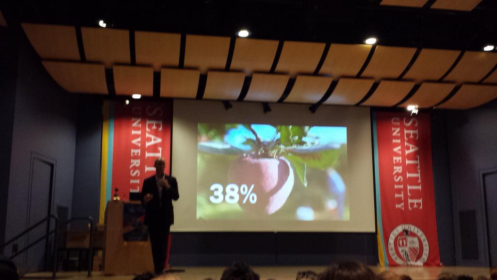 RotaractLA's tweet image. #Rotarian David Bobanick on the amount of food that goes to waste simply b/c of aesthetics. @Rotary5030 #BWRCON15