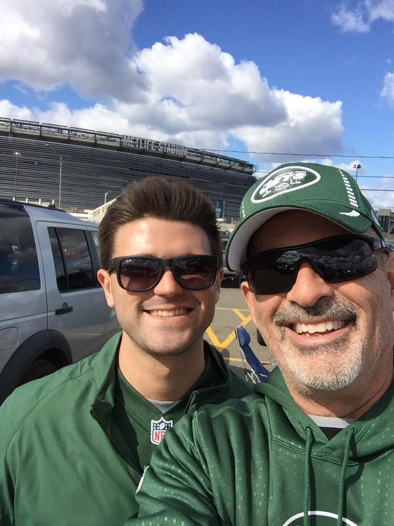 DougKimelman's tweet image. In from Orlando with my son to see the jet game #JetsGenerations #jets