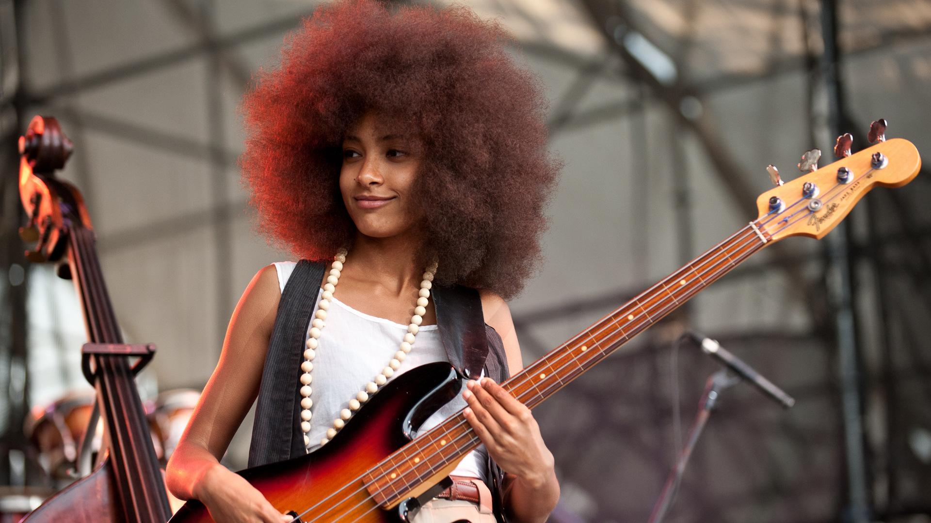 Happy Birthday Esperanza Spalding!  extraordinaire! 
