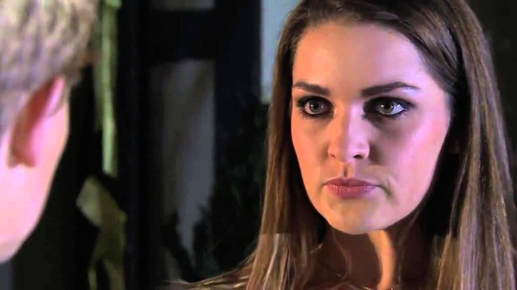 oakscharacter's tweet photo. Sienna Blake http://t.co/OO9sPBVRrB
