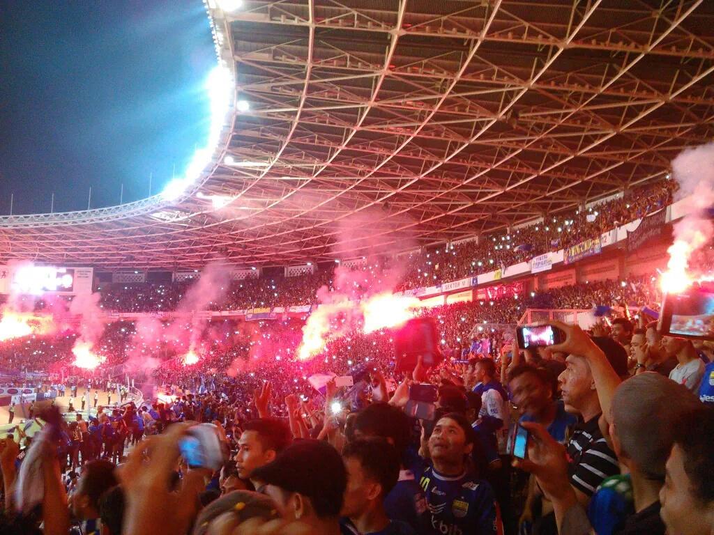 Piala Presiden 2015 Final today 
Persib Bandung vs Sriwijaya
Persib Bandung champion