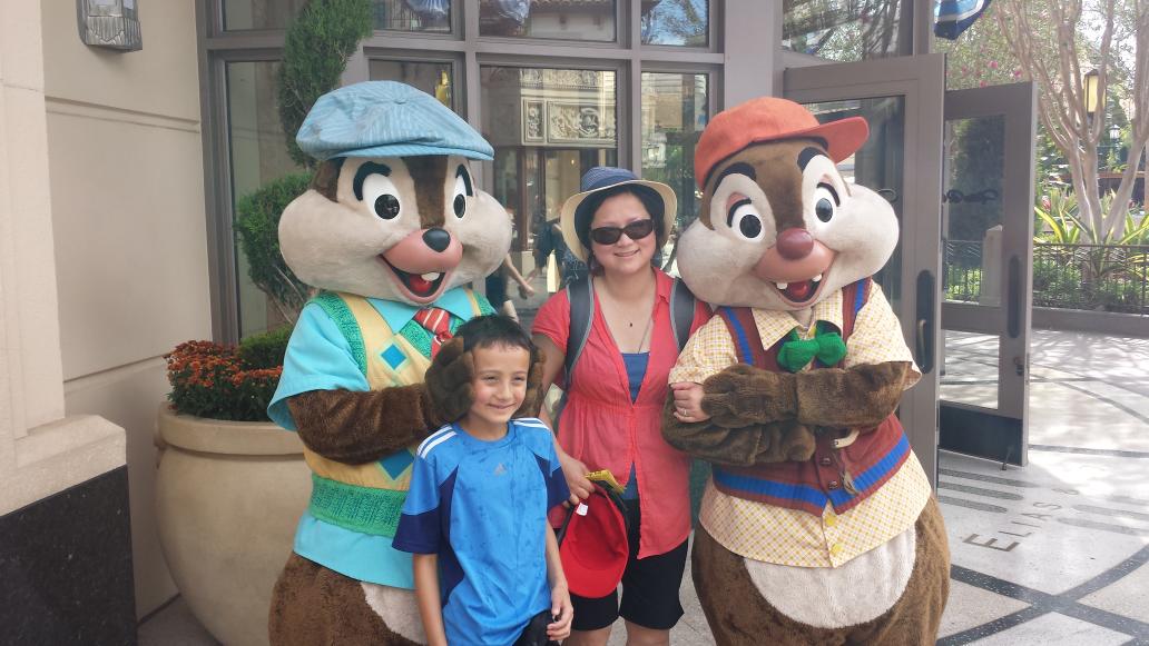 james_botelho's tweet photo. Having fun this week with the original chip and dale....... http://t.co/UUmhUyiqex
