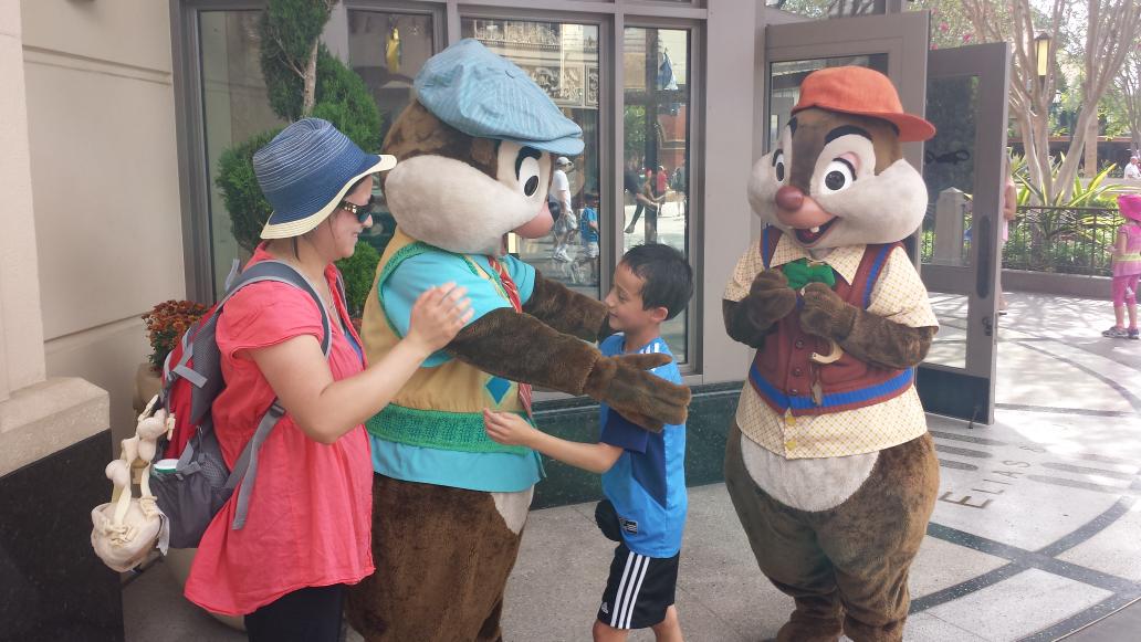 james_botelho's tweet photo. Having fun this week with the original chip and dale....... http://t.co/UUmhUyiqex