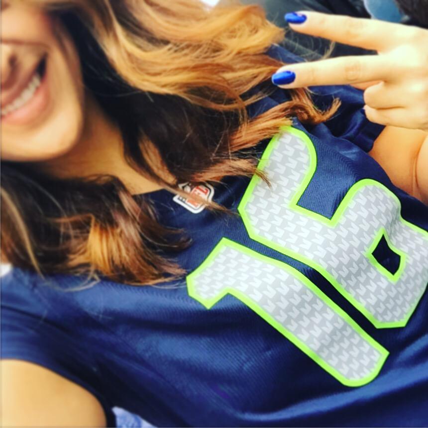 Replicakes's tweet photo. You already know what jersey I'm rockin' today @TDLockett12 #GoHawks @SeahawksProShop http://t.co/IIl4I08J0Y