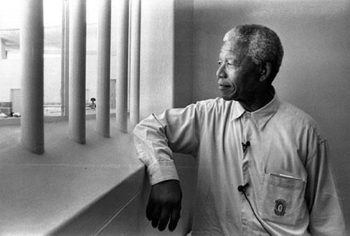 GlblCtzn's tweet photo. The UN has set new standards to address global prison abuse—the Nelson Mandela Rules http://t.co/IfBbfeAxoq http://t.co/54dT6tpTFG