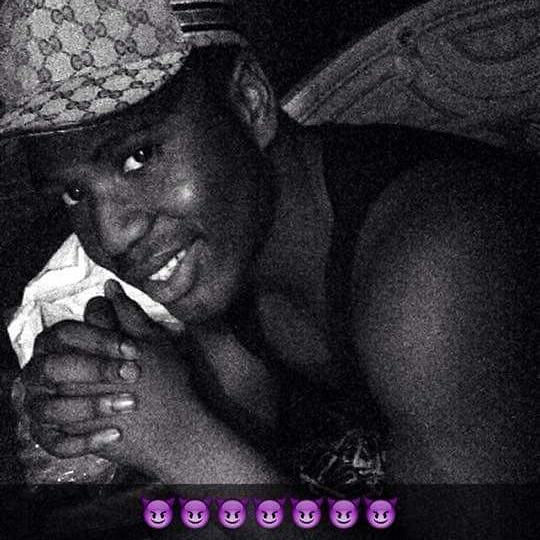 juxosono's tweet photo. On cest fait seule pas besoin de grand reuf #Lp #BleuetBordiere http://t.co/LAjRWSR989