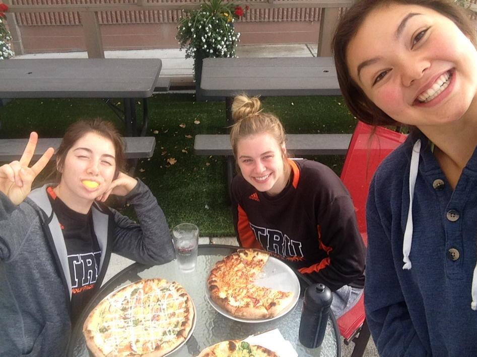 katiewooo's tweet photo. Big smiles at #BOLDpizza @boldpizzeria http://t.co/z0Q1z5D0Sv