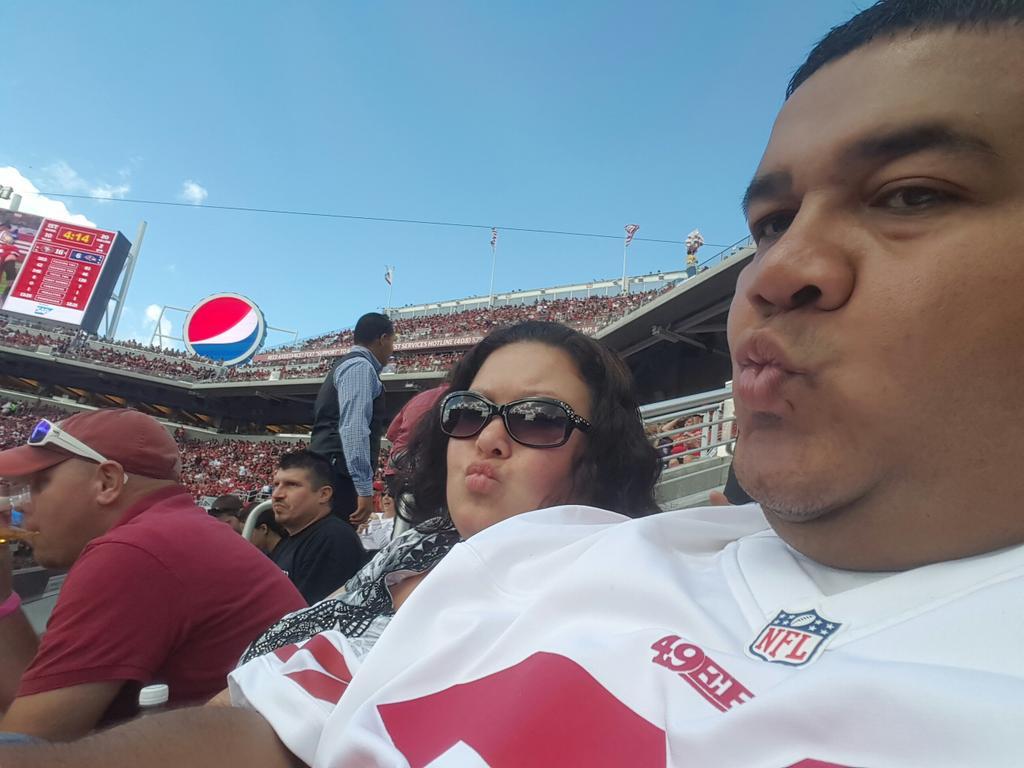 Challab00's tweet image. #SuiteSquadContest looking for a win today! Come on Niners!