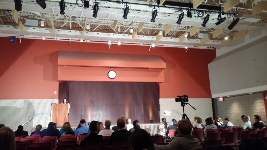 illaphantsays's tweet photo. Spending the evening at #ANighttoBelieve, hosted by @MaliPhonpadith of @SOARCommunityMP and #OWNBelief. http://t.co/yD0aMoEP9J