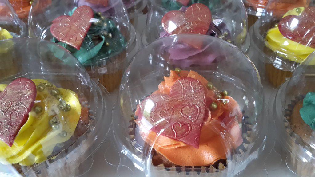 cupcakescookie1's tweet image. Mehdhi cupcakes