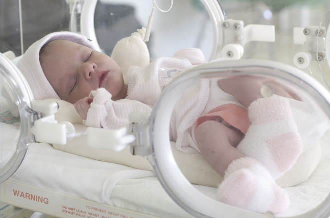 Worrying report reveals sick babies put at risk as hospital units reach 'breaking point' bit.ly/1KirR1R
