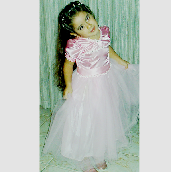 MyWorldIsMilu's tweet photo. #Fotos:De milu cuándo era chiquita #MiniMilu http://t.co/N3deYr6eF8