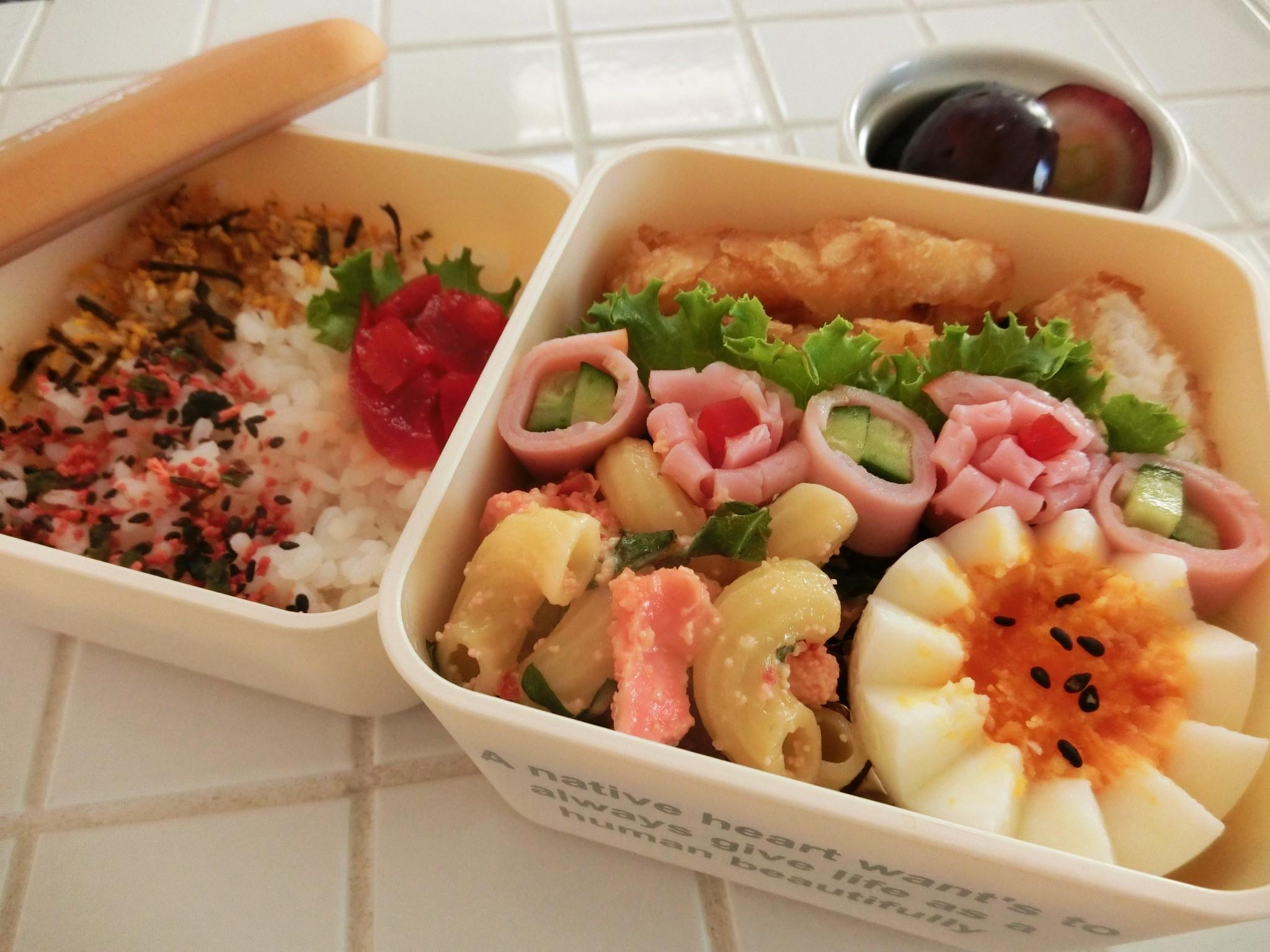 あこまま 今日のお弁当 白身のポテチフライ たらこ 紫蘇のマカロニサラダ ゆで卵 ハムきゅうり 花ハム お弁当 Http T Co Poivfmbkay Twitter