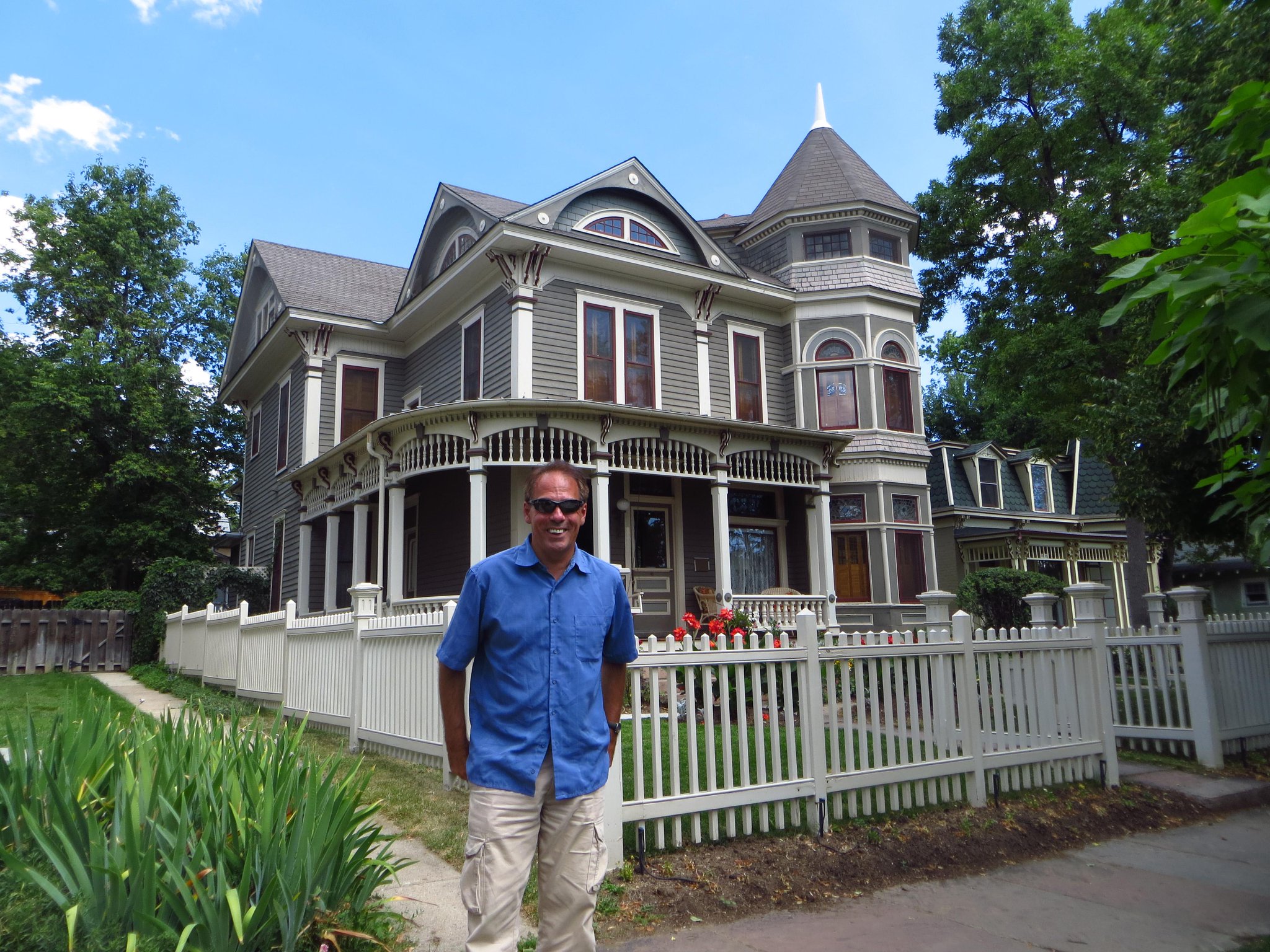 10/18 Happy Bday Pam Dawber aka Mindy McConnel who lived here upstairs on Mork and Mindy-Boulder, Colorado 