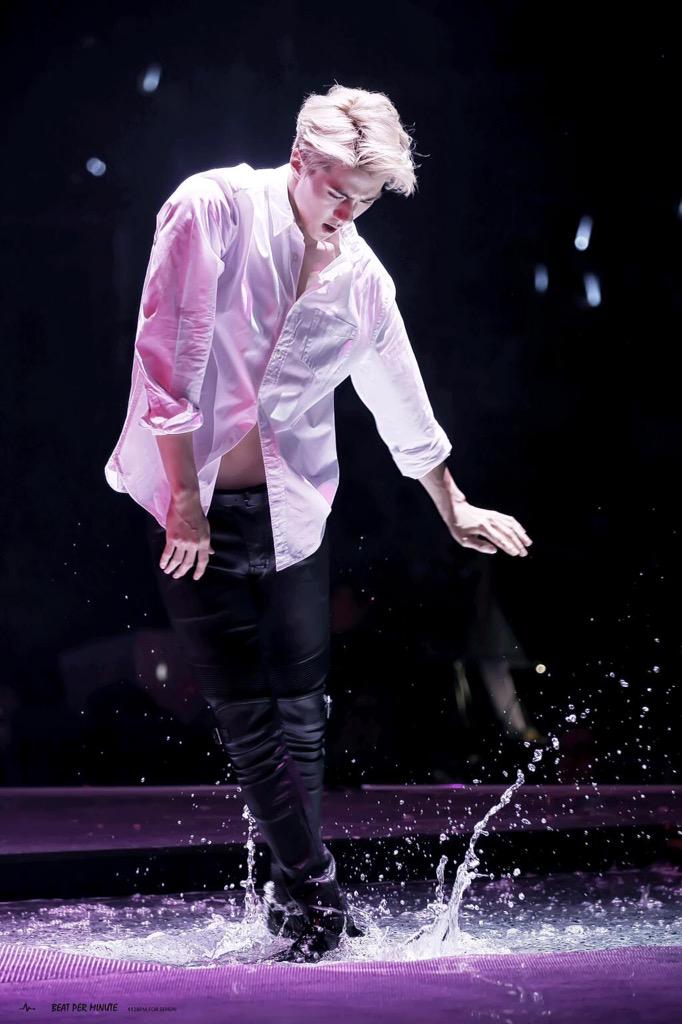 EXOfanbase_Int tweet picture