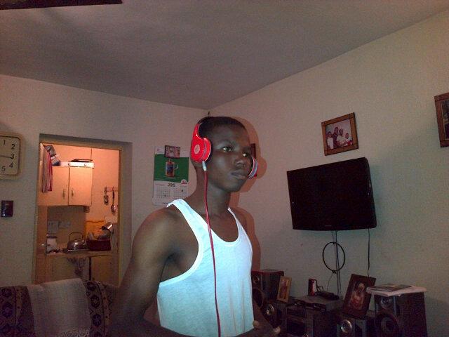 akinbotobi24's tweet photo. Your heartbeat changes depending on the music you're listening to. http://t.co/ZrzHxi4o4a